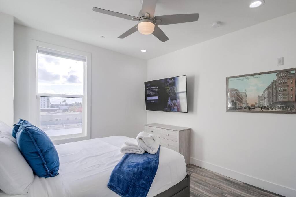 Park Blvd Paradise 303 King Bed With A Private Spa San Diego Kültér fotó